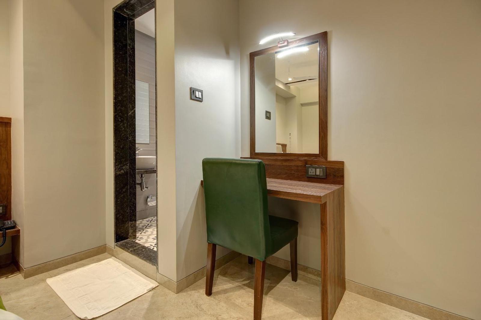 Magnus Fortune House Business Hotel , Magarpatta Mundhwa Exterior photo