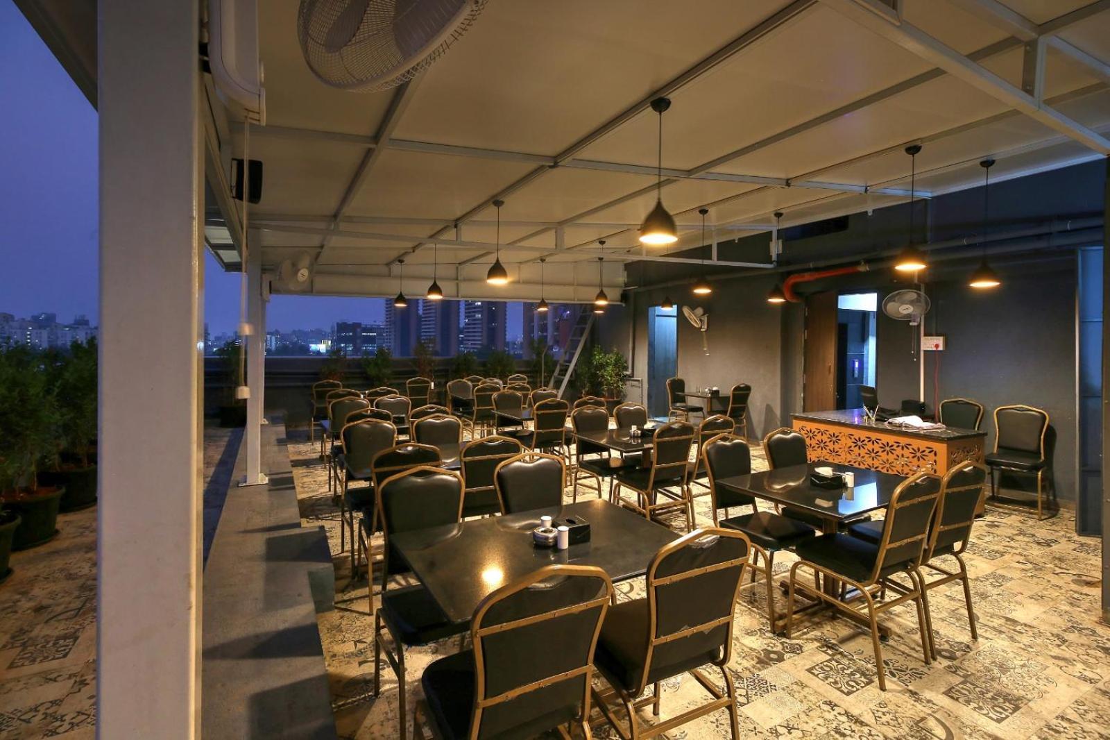 Magnus Fortune House Business Hotel , Magarpatta Mundhwa Exterior photo