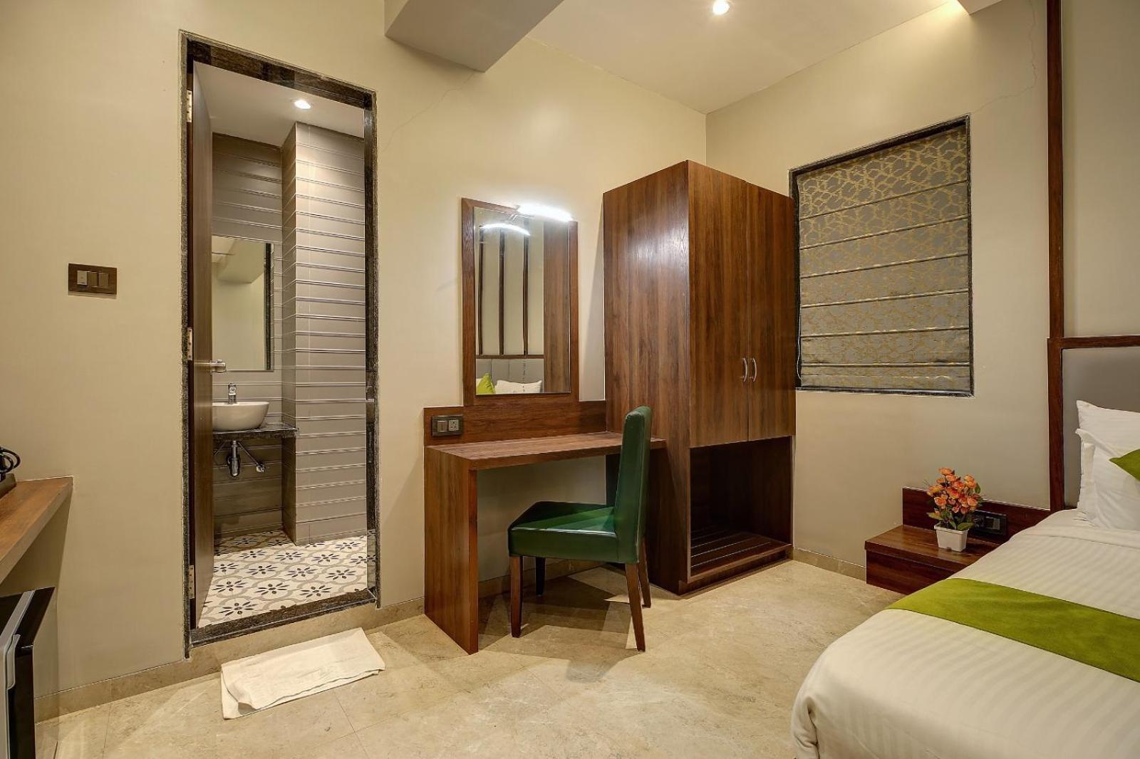 Magnus Fortune House Business Hotel , Magarpatta Mundhwa Exterior photo