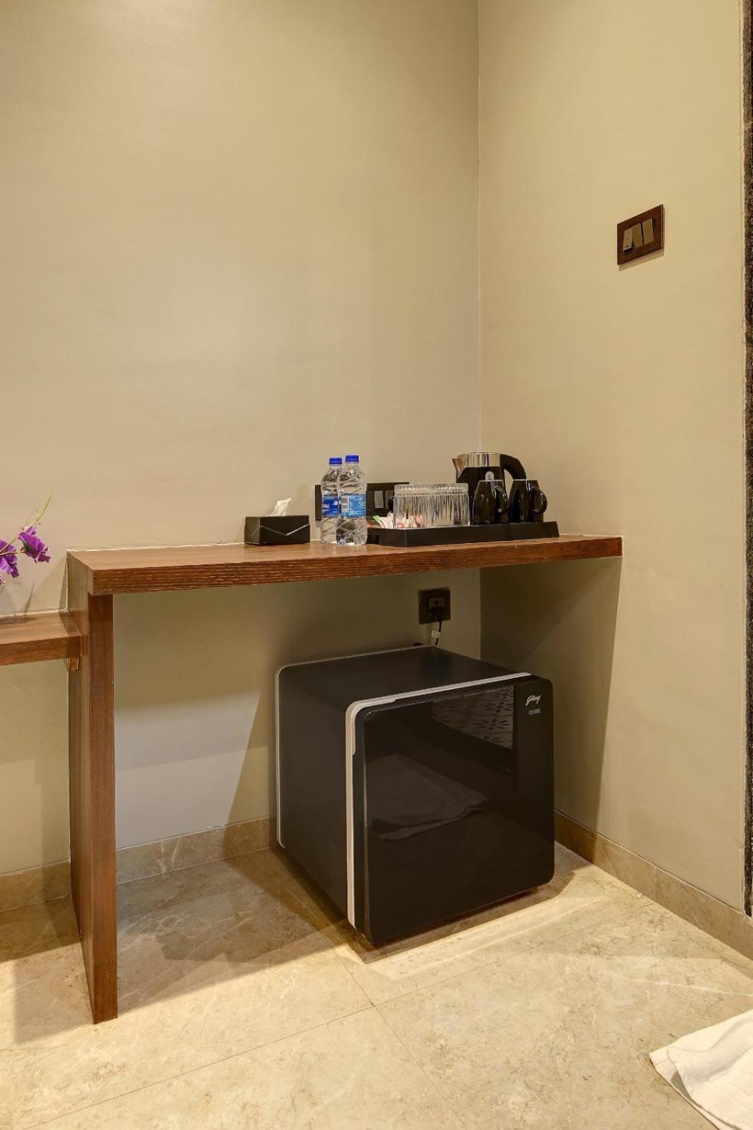Magnus Fortune House Business Hotel , Magarpatta Mundhwa Exterior photo