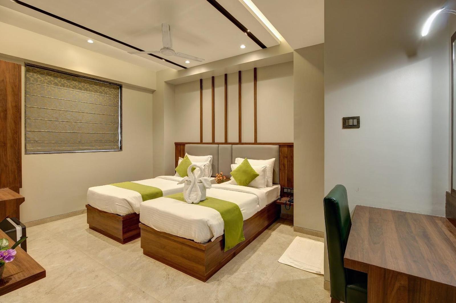 Magnus Fortune House Business Hotel , Magarpatta Mundhwa Exterior photo