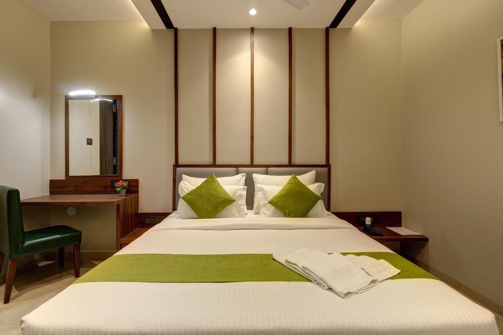 Magnus Fortune House Business Hotel , Magarpatta Mundhwa Exterior photo